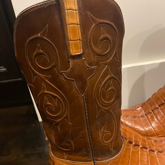 Lucchese Handmade Alligator Tail Cowboy Boots - Picture 3 of 13
